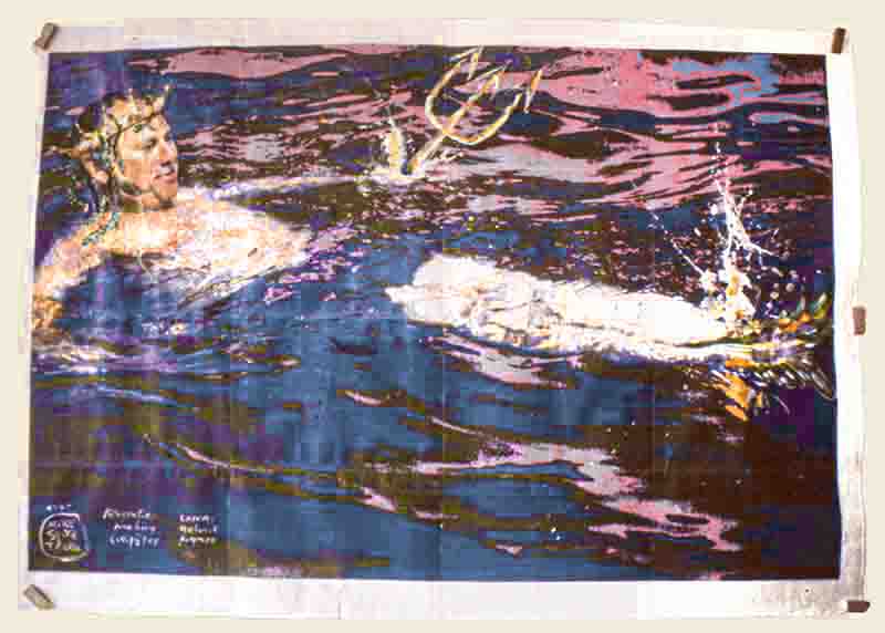 Mixed-Media-Komzept-Kunstwerk von Ingeborg Bock-Schroeder: Hubert Burda im Wasser dargestellt als Meeresgottheit mit goldener Krone, Dreizack und Fischschwanz, in Magenta- und Goldtönen bemalt.